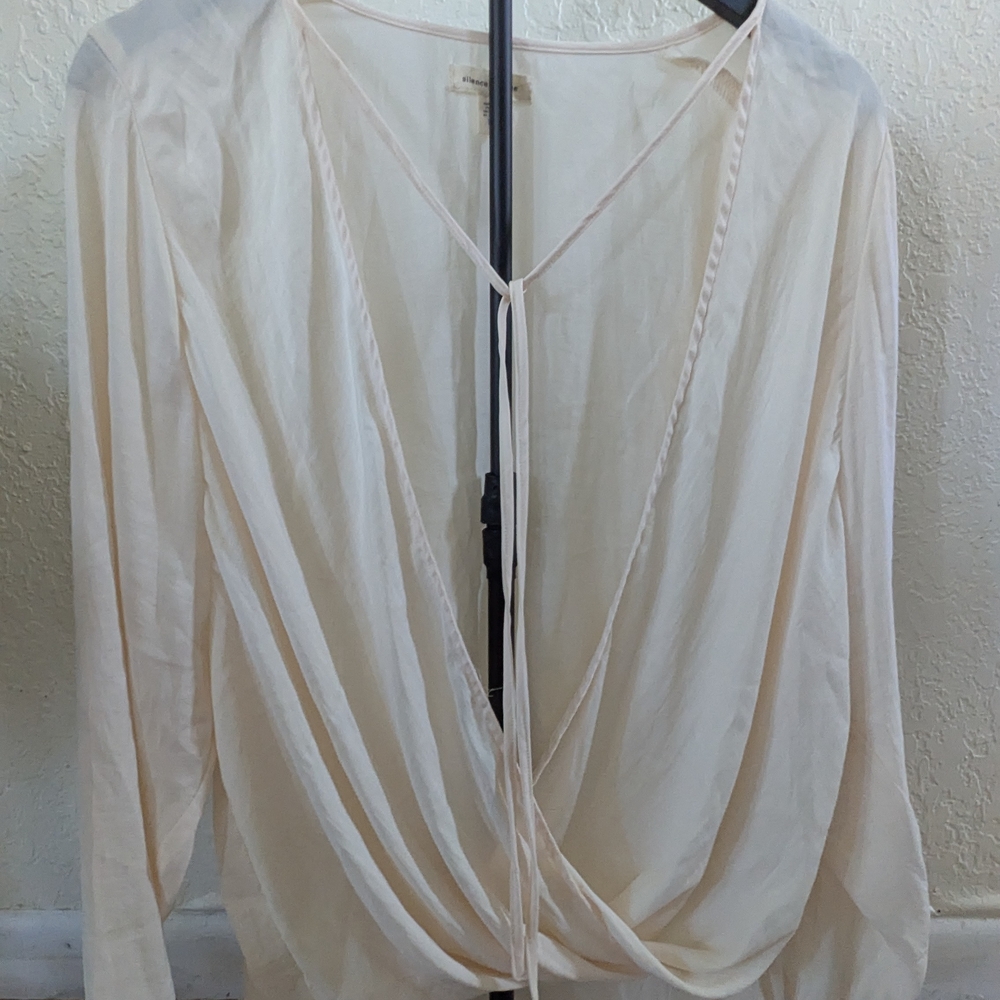 Silence + Noise Ivory Drape Fairy Styled Sleeves Blouse Medium